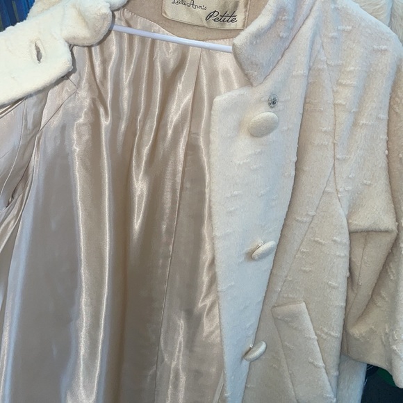 Lilli Ann’s petite - Picture 7 of 8